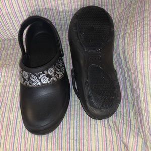 Women’s size 7 shoe